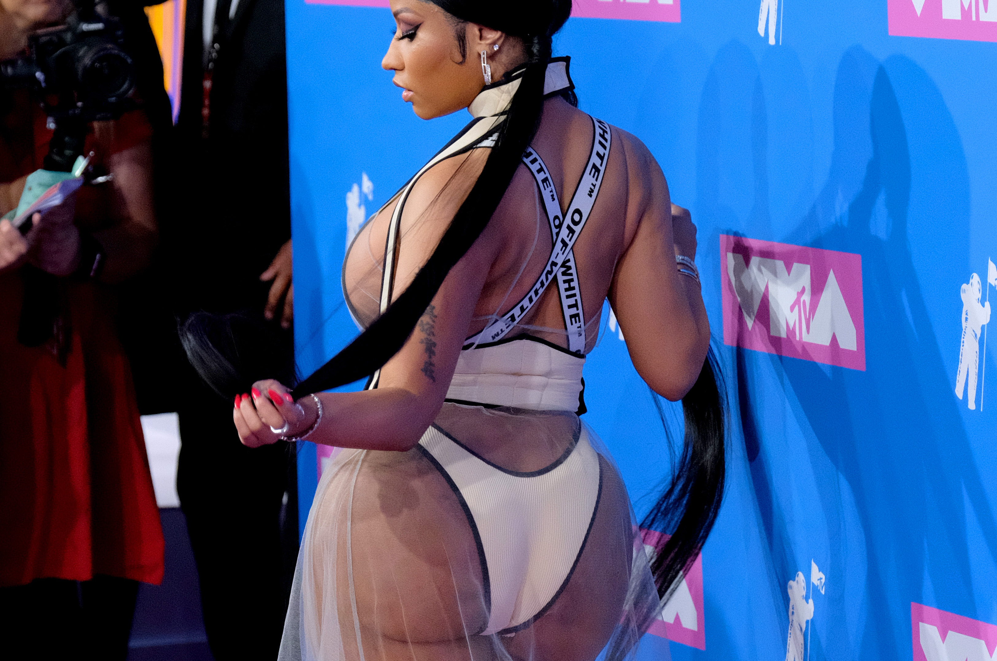 Nicki Minaj Ass Cheeks Porn - The Slander-Filled History Of Nicki Minaj's Bloated Barbie Buns