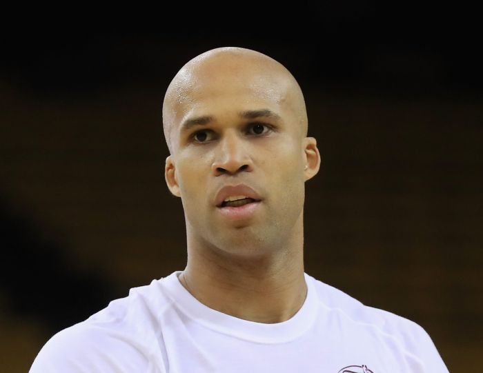 Richard Jefferson’s dad killed in Drive-by. 