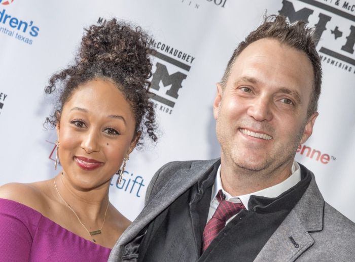 Tamera Mowry Housley says her niece is missing after California bar mass shooting