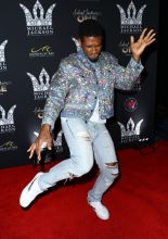 Usher Red Carpet For Michael Jackson Diamond Birthday Celebration at Mandalay Bay Resort and Casino Las Vegas