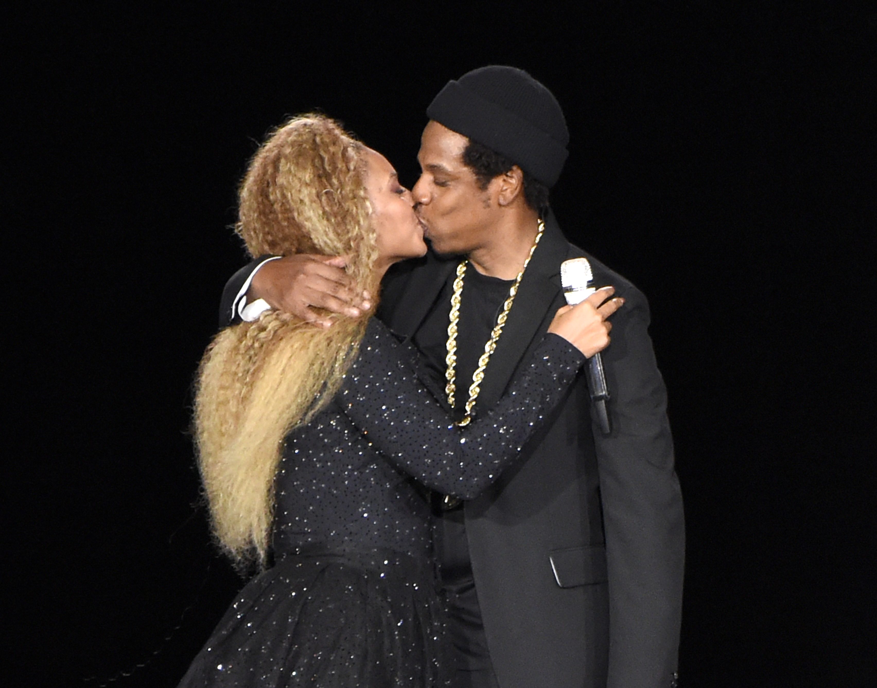 Big Cash Carters: Jay-Z And Beyonce's OTR2 Tour Grosses $253,000,000