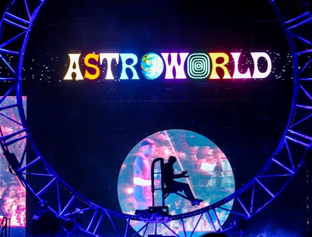 Kylie Jenner Rides In Travis' Astroworld Roller Coaster At MSG Kylie Jenner Rides In Travis' Astroworld Roller Coaster At MSG