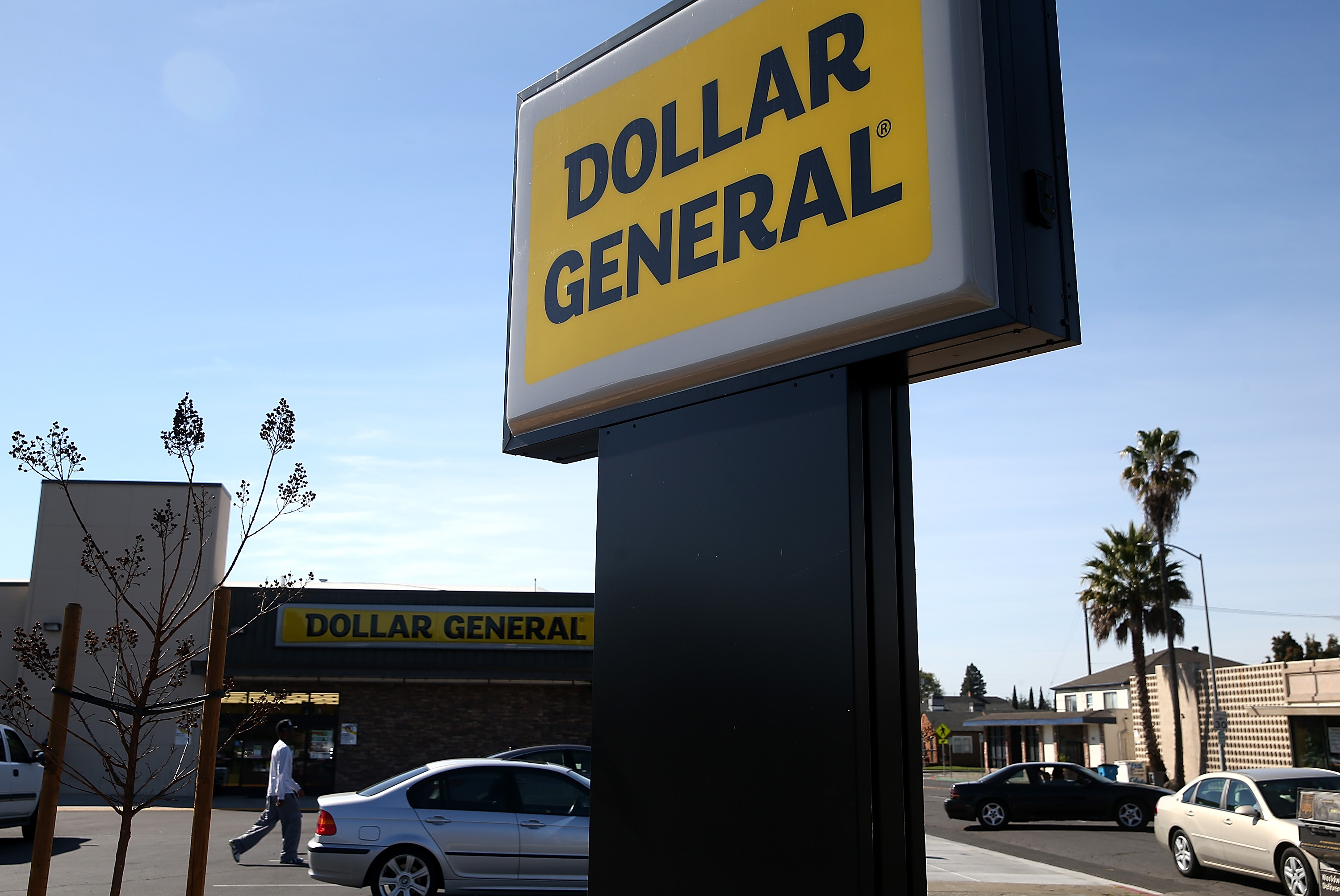 Dollar General To Open Over 700 New Stores In 2015