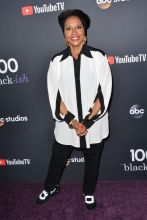 Jenifer Lewis LOS ANGELES, CA - NOV 10: 'Black-ish' celebrates its 100th episode - Arrivals at The Walt Disney Studios in Los Angeles.