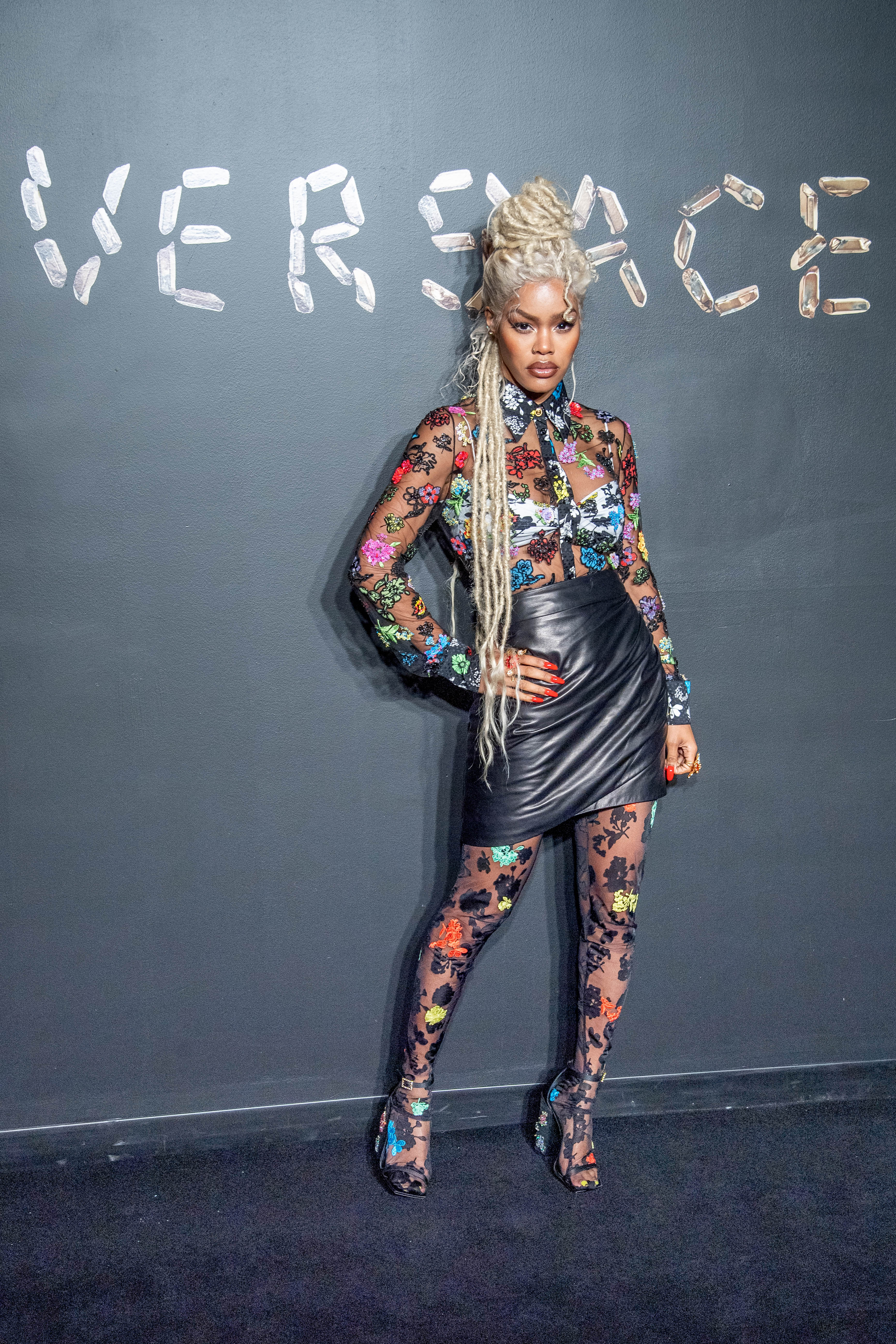 Versace Fall 2019 - Arrivals