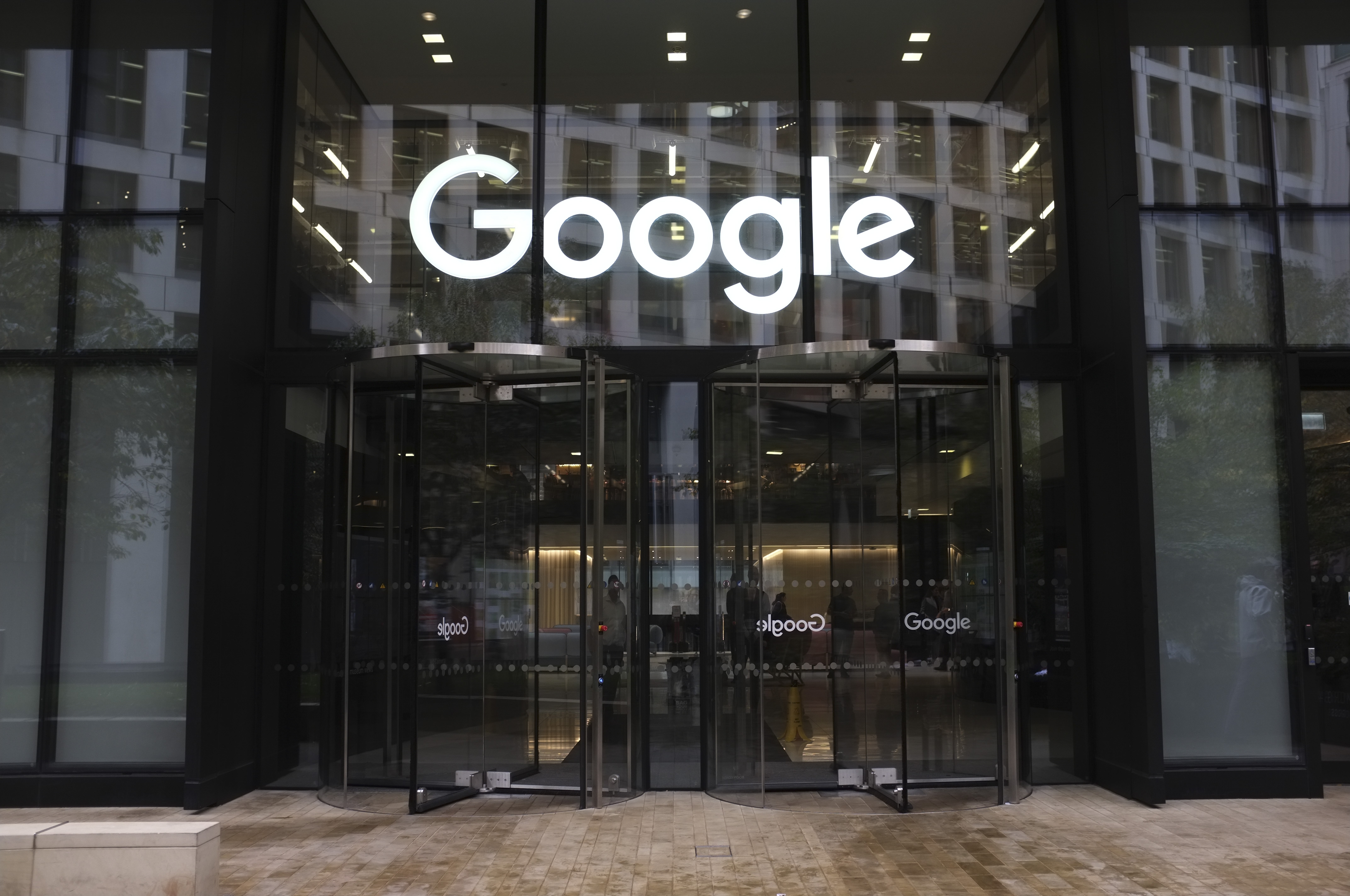 Google Staff Walk Out Over Women's Treatment In London