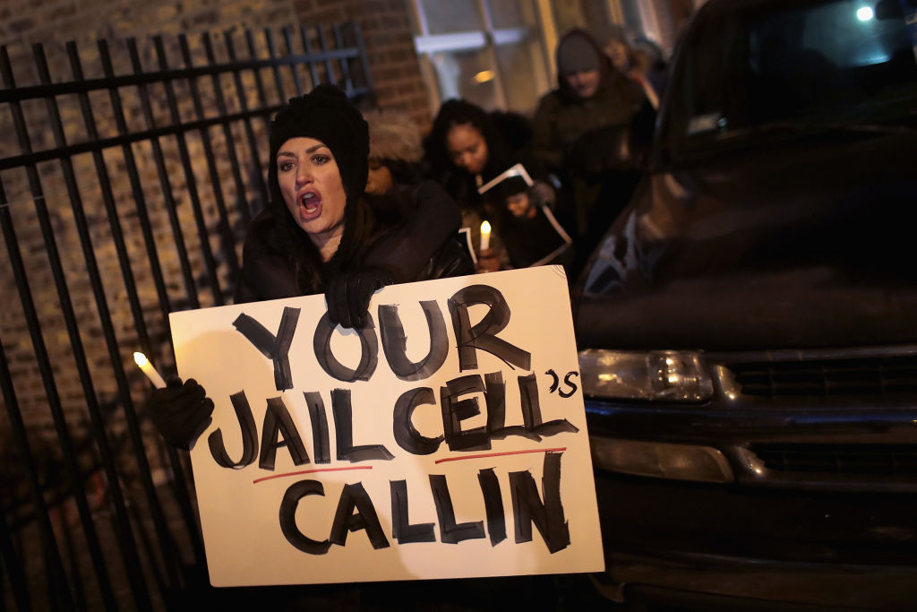 Protestors Rally In Support Of Sex Abuse Survivors At R Kelly's Chicago Studios