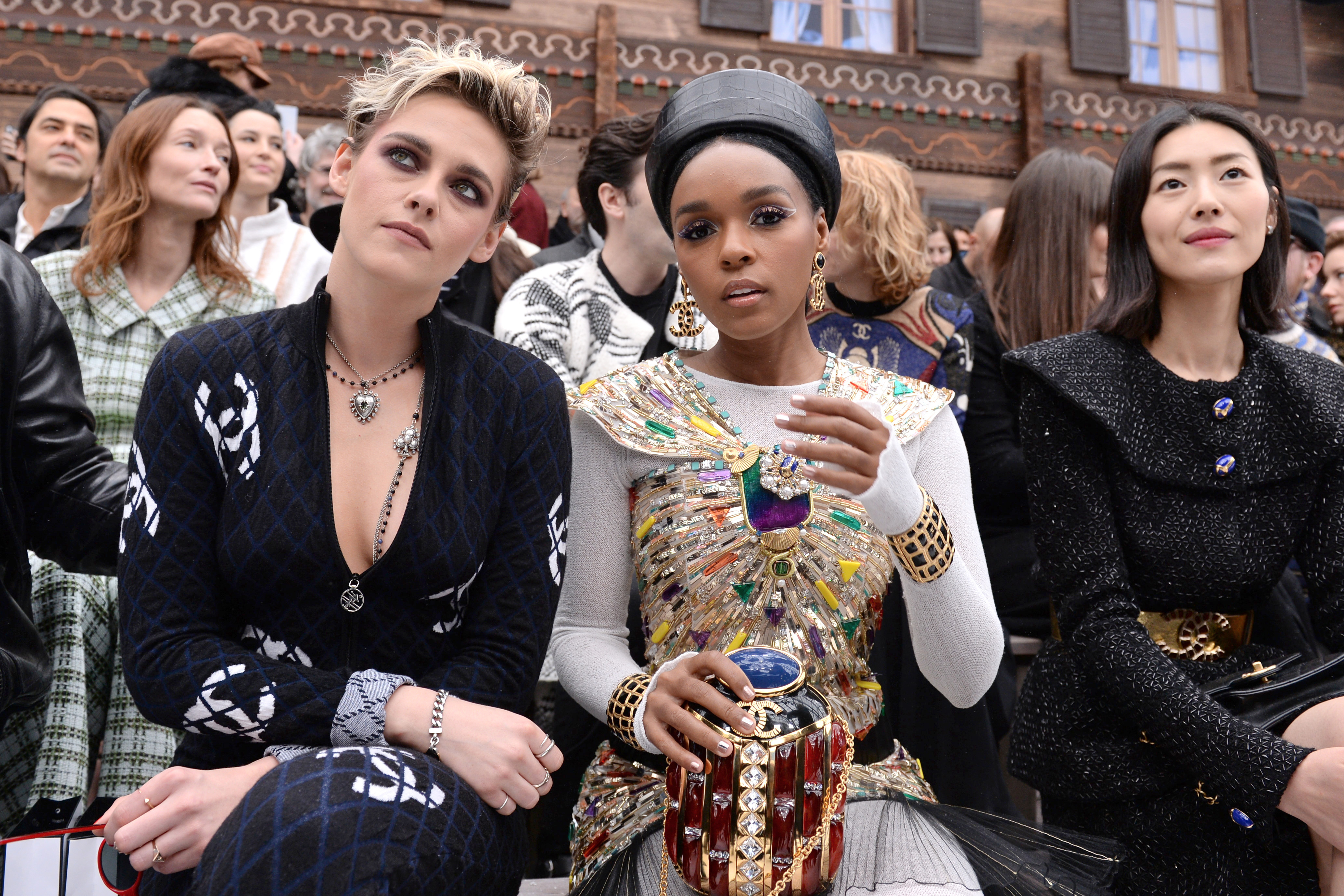Janelle Flaunts Her Paris Week Flyness Front At The Chanel Show - Bossip