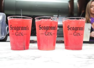 Seagram's Gin Presents
