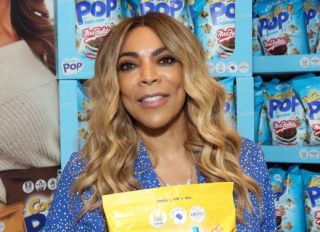 Wendy Williams At SNAXSationalBrands.com Booth At Sweets & Snacks Expo