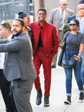 Chadwick Boseman Makes Multiple Wardrobe Changes at "Jimmy Kimmel Live"
