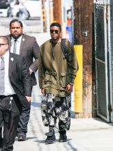 Chadwick Boseman Makes Multiple Wardrobe Changes at "Jimmy Kimmel Live"