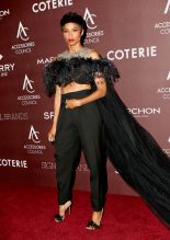 Ciara wears short wig or hairstyle