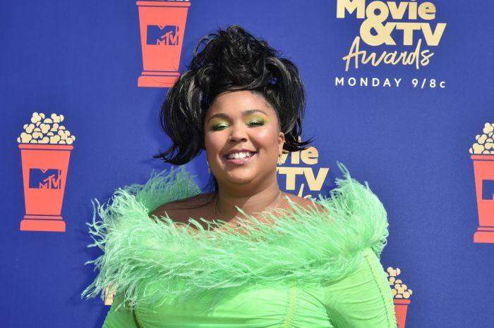 Lizzo Gets Candid On Social Media About Dealing With Depression - Bossip