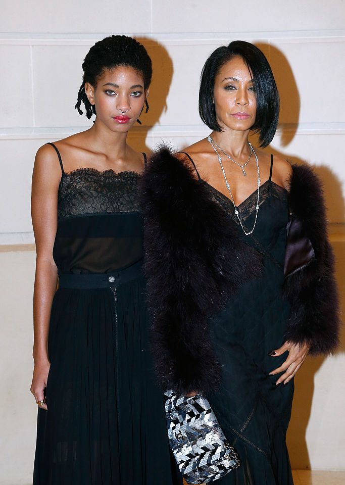 "Chanel Collection des Metiers d'Art 2016/17 : Paris Cosmopolite" : Photocall At Hotel Ritz