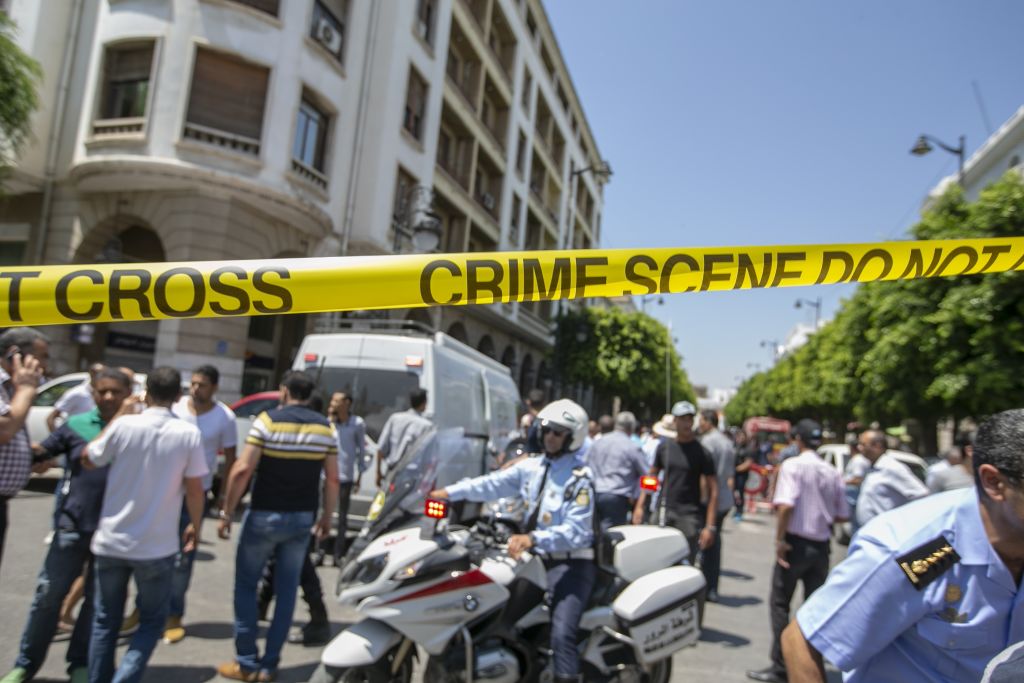 Twin suicide attacks target police in Tunis