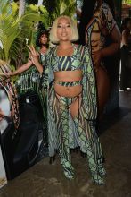 Ashanti and sister Kenashia (Shia) Douglas
