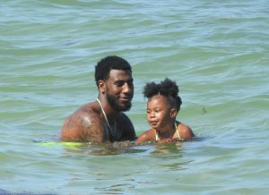 Teyana Taylor Iman Shumpert and daughter Junie in Miami