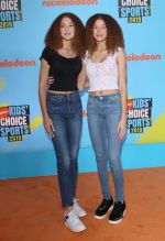 Sophia and Isabella Strahan attend the 2019 Nickelodeon Kid's Choice Sports Awards