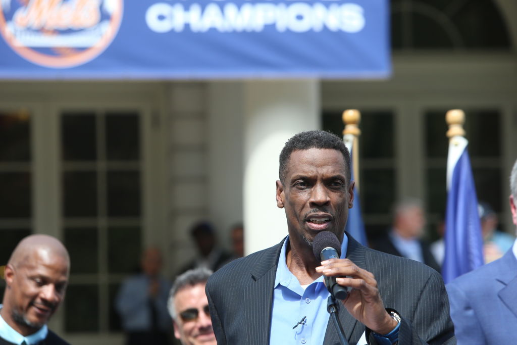 Dwight "Doc" Gooden speaks after receiving honor with former...