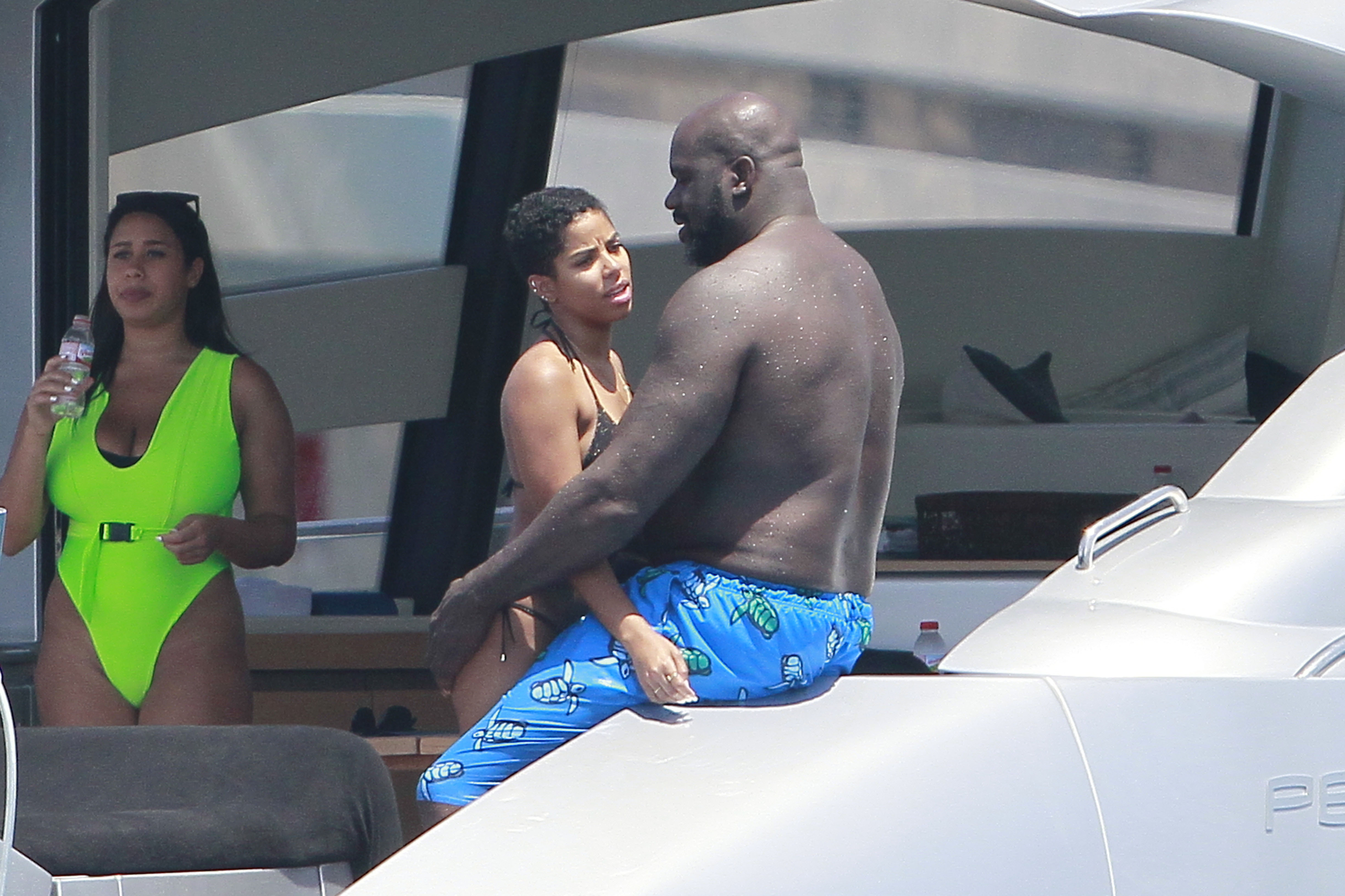Shaq The Mack: Shaquille O'Neal Spotted Swimming With A Sweet Thang In  Spain - Bossip