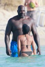 Shaquille O'Neal goes swimming in Formentera, Spain with new girlfriend