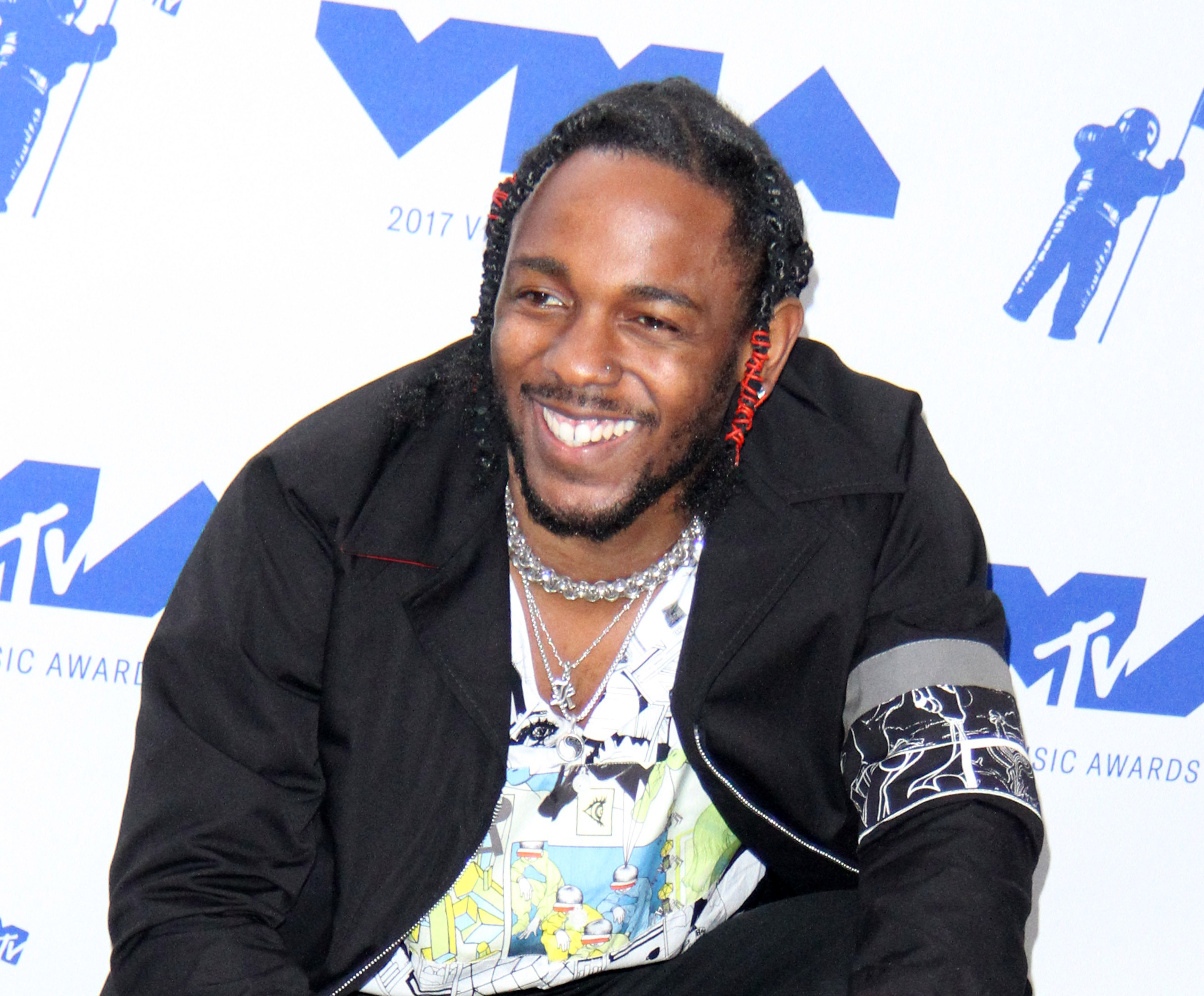 Watch Kendrick Lamar's Fiery VMAs Performance | The FADER