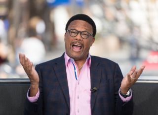 Cast Of "The Comedy Get Down", Judge Mathis And Ron Livingston Visit "Extra"