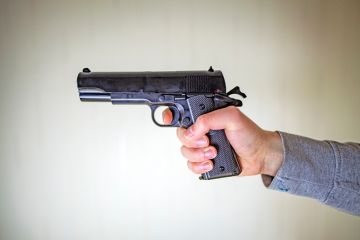 unregistered bossip schiesst brutality handgun mikroman6 kill