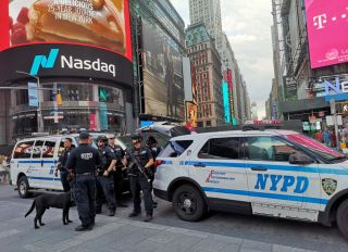 New York - Times Square - Security