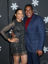 Ernie Hudson and Sashani Nichole at the "It's A Wonderful Lifetime" Holiday Party