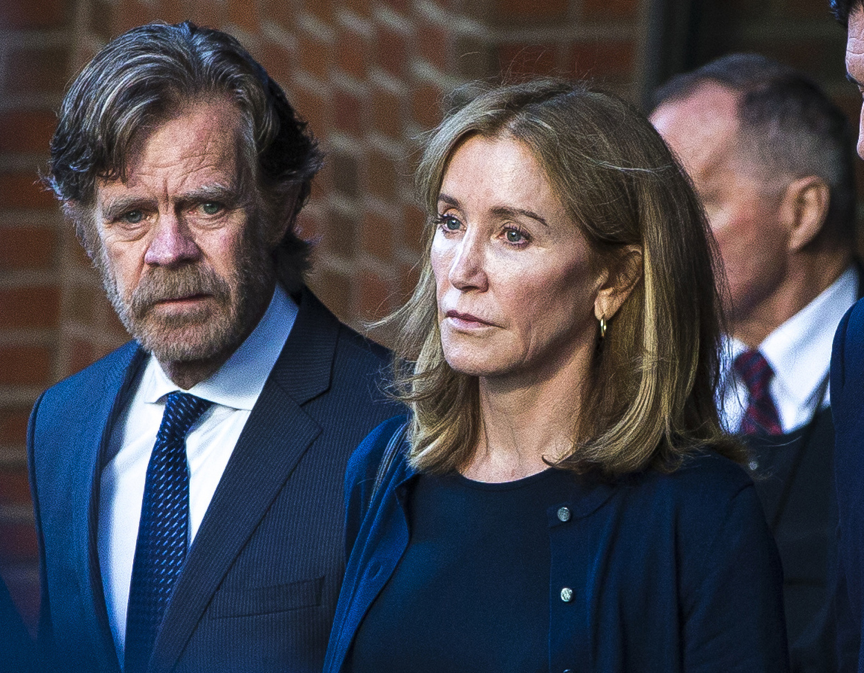 Felicity Huffman Arrives at Federal Court