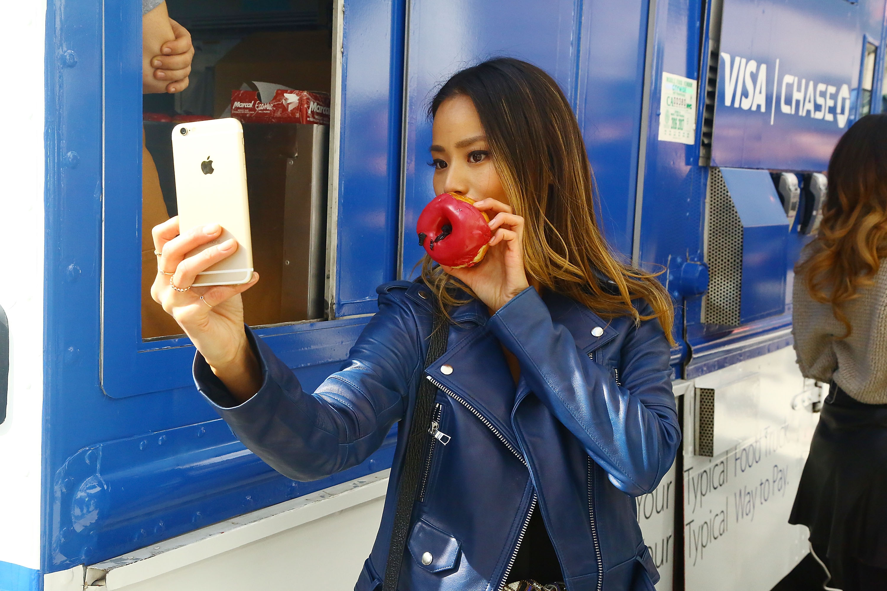 Visa Celebrates Launch Of Apple Pay With Celebrities, Donuts