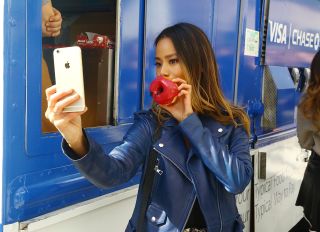 Visa Celebrates Launch Of Apple Pay With Celebrities, Donuts
