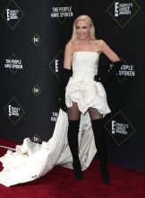 Gwen Stefani 45th Annual Peoples Choice Awards in Los Angeles
