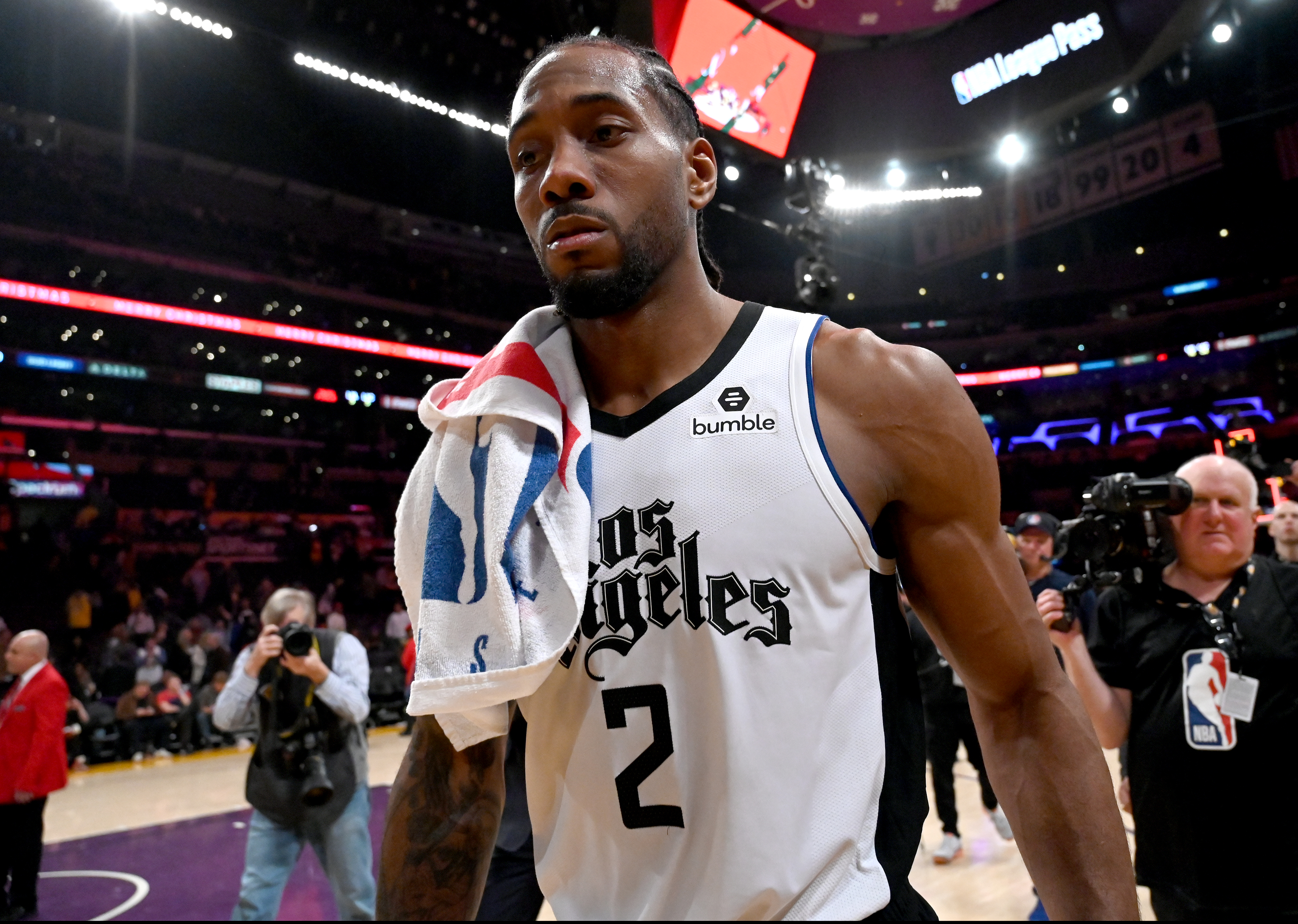 Kawhi Leonard leaving the court