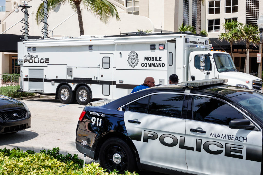 Miami Beach, Fire on the Fourth Festival, police Mobile Command vehicle