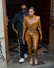 Kim Kardashian West and Kanye West arrive in Paris with Kourtney Kardashian