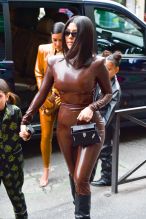 Kim Kardashian West, Daughter North West, Kourtney Kardashian And Daughter Penelope In Paris