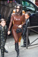 Kim Kardashian West, Daughter North West, Kourtney Kardashian And Daughter Penelope In Paris