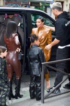 Kim Kardashian West, Daughter North West, Kourtney Kardashian And Daughter Penelope In Paris