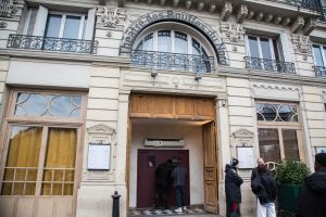 Kim Kardashian West, Daughter North West, Kourtney Kardashian And Daughter Penelope In Paris