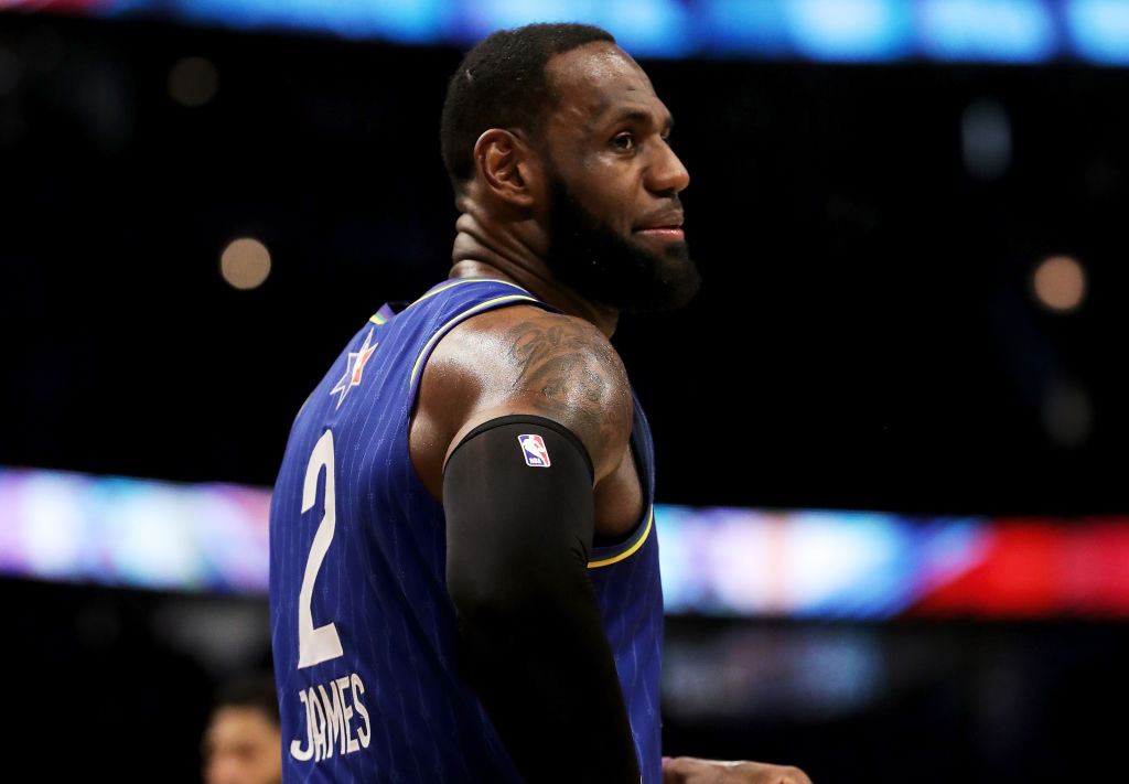 LeBron James' 2020 All-Star Game jersey sells for record $630K at auction 