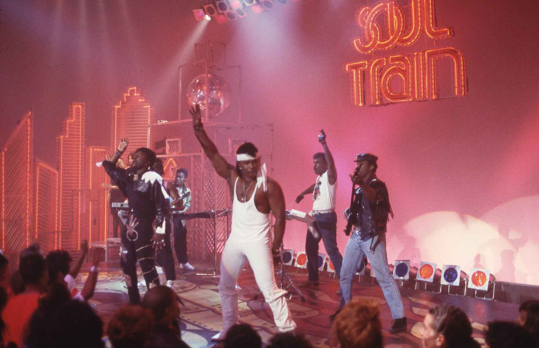 Full Force performs on Soul Train.