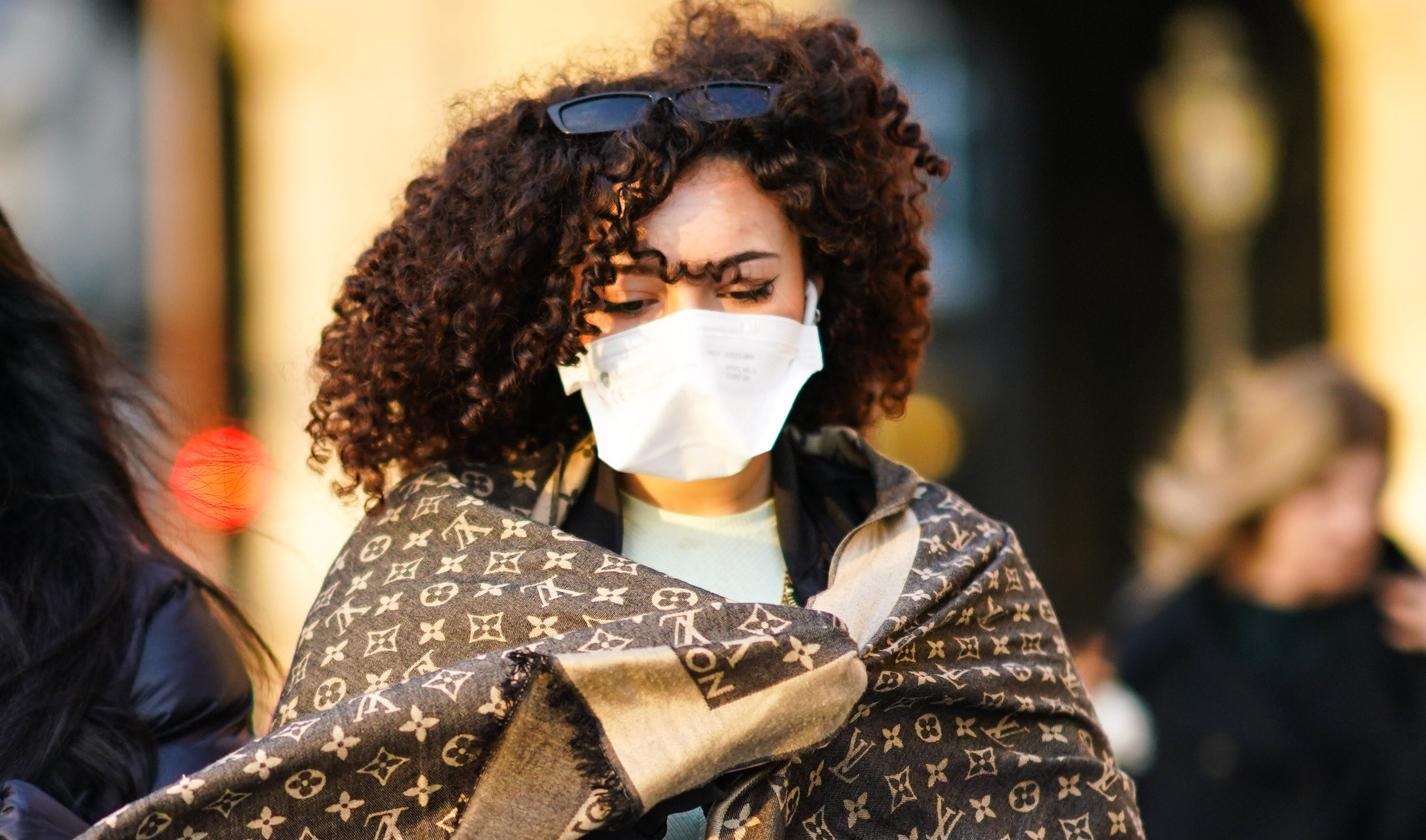 Street Style - Paris Fashion Week - Womenswear Fall/Winter 2020/2021 : Day Nine