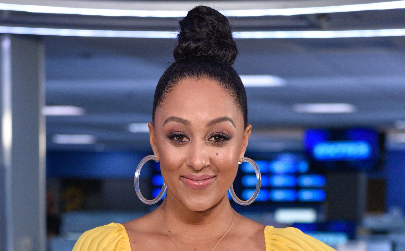 Ladies Of "The Real" And Tamera Mowry-Housley Visit "Extra"