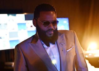 Anthony Anderson Emmys Backstage
