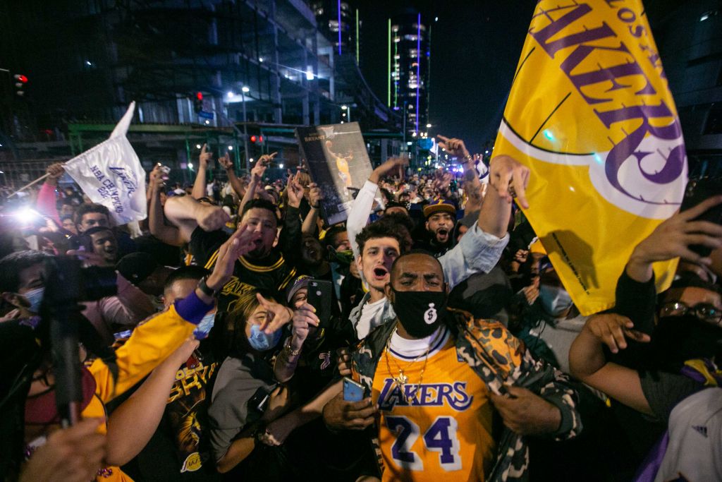 Lakers fans celecrtate the teams 17th championship