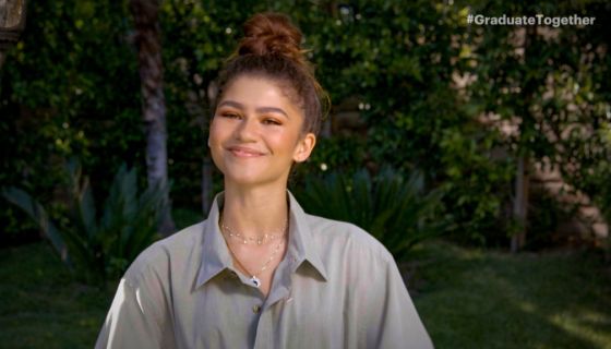 Zendaya Speaks On The Rumor That Drake Handed Out Cash At 'Euphoria' Wrap Party [Video]