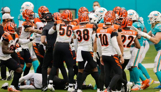 Miami Dolphins And Cincinnati Bengals Clear The Benches For Brawl After Dirty Punt Return Hit [Video]